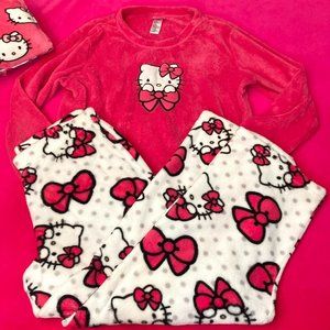 Sanrio Hello Kitty Bow Pajama Set